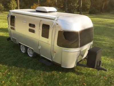 Airstream Flying Cloud trailer 2017 3D model