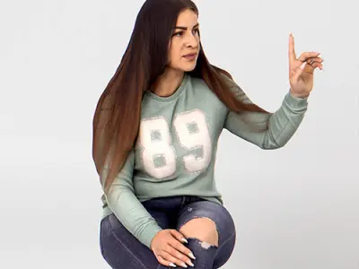Posed 00190 36