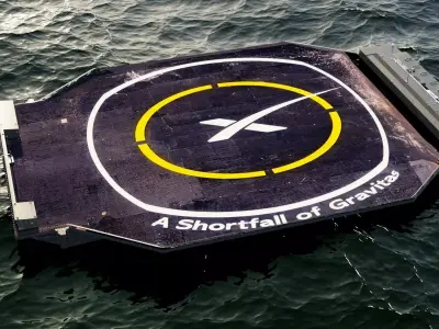 Autonomous spaceport drone ship 3D model