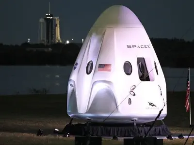 Space X Dragon Capsule 3D model