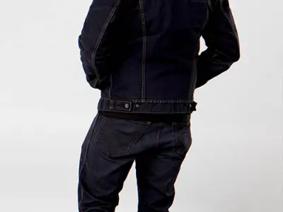 Posed Plus 00102 17