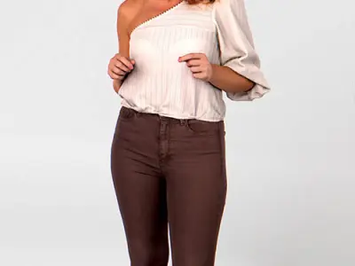 Posed Plus 00045 35