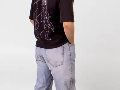Posed 00143 17