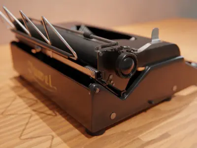 Juwel Model 3 Typewriter Low-poly 3D model