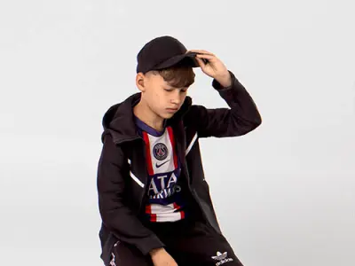 Posed 00186 11