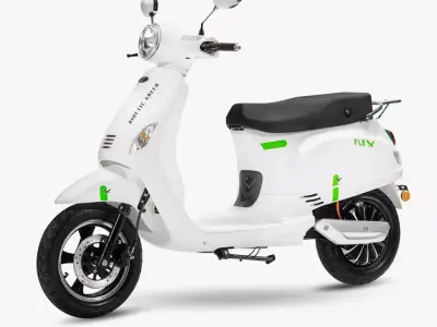 Kinetic Green Zing High Speed Electric Scooter With Charger Low-poly 3D model
