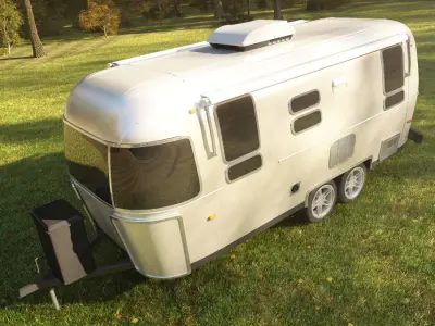 Airstream Flying Cloud trailer 2017 3D model