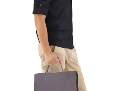 Eric Posed 031