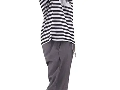Tyrone Posed 011