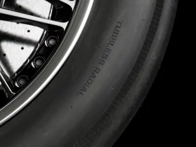 Pirelli DHE 325 705 R18 3D model