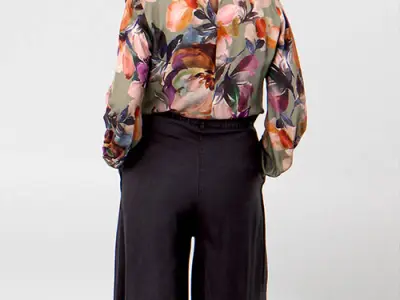Posed Plus 00100 26