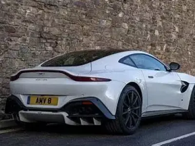 Aston Martin Vantage  Free low-poly 3D model