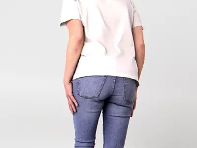 Posed 00129 14