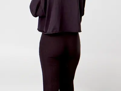 Posed 00152 06