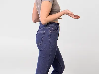 Posed 00126 19