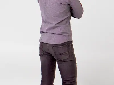 Posed 00124 17