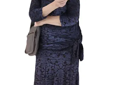 Caren Posed 030