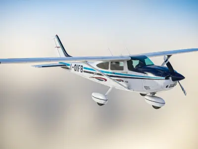 Cessna 182 Skylane ultralight Airplane Realistic Low-poly 3D model