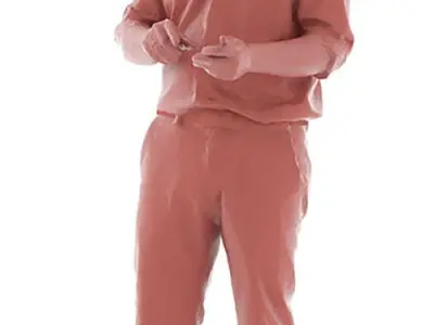 Max Posed 005