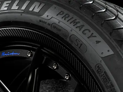 Michelin Primacy 4 235 45 20 100V 3D model