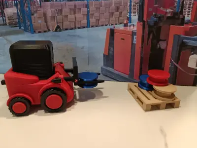 FORKLIFT WITH MOVING FORK - BOARD GAME - CHARIOT ELEVATEUR MOBIL 3D print model