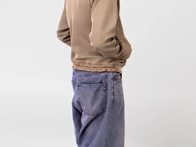 Posed 00134 02