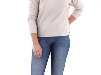 Melanie Posed 004