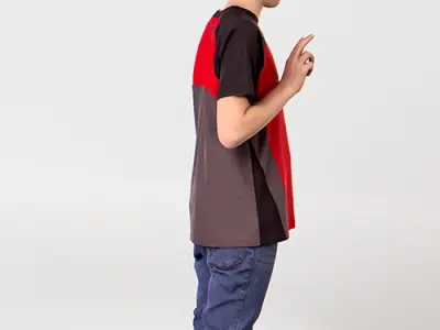 Posed 00117 18