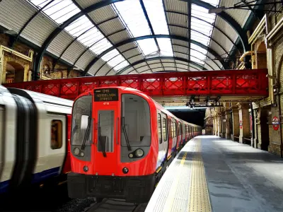 London Subway Train S8 Rigged 3D model