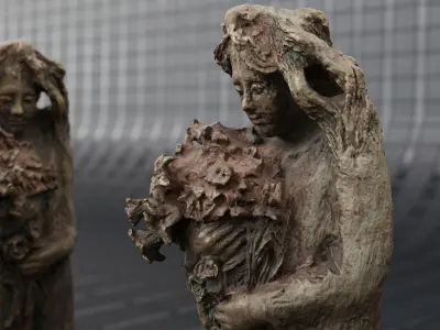 Old bronze statue Photoscan Low-poly 3D model