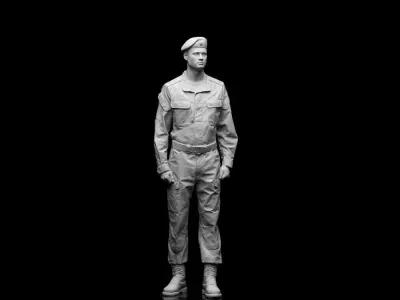001559 Soldier in a realistic stance 3D print model