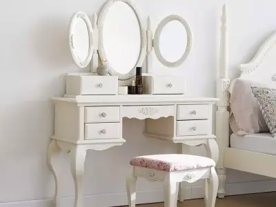 Queen Anne White Antique Hardwood Console 3D model