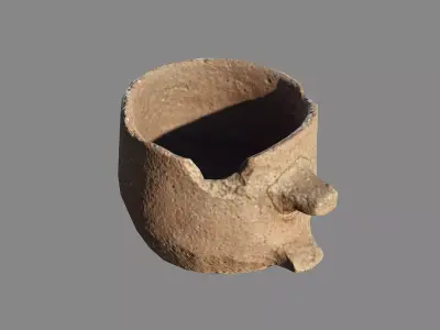 Ancient broken cup Low-poly 3D model