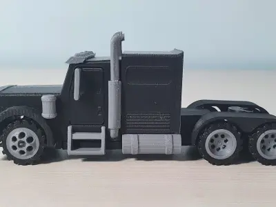 RC Semi Truck with Trailer 1-87 Scale 3D print model