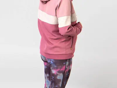 Posed 00167 04