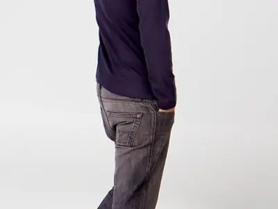 Posed 00211 31