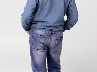 Posed 00131 02