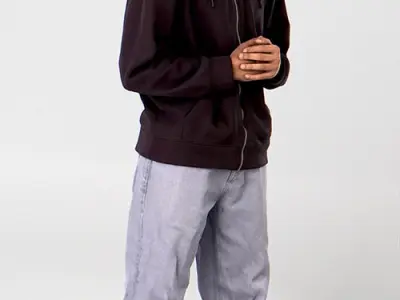 Posed 00144 02