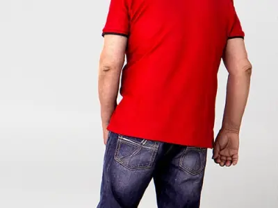 Posed 00308 17
