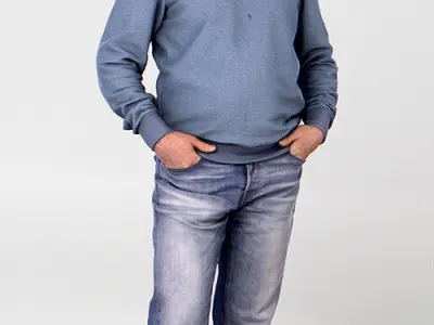 Posed 00131 02