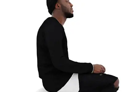 Tyrone Posed 001