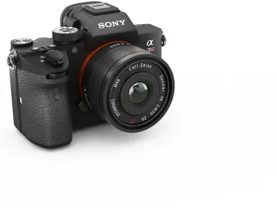  Sony Alpha 7R III with three lenses 