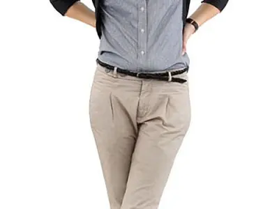 Pamela Posed 003