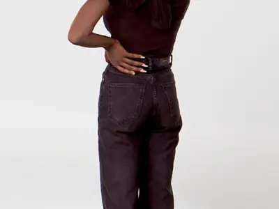 Posed 00215 03