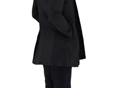 Elias Posed 002