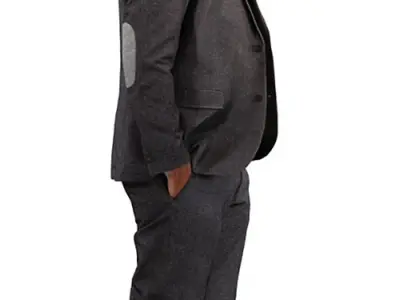 Amir Posed 008