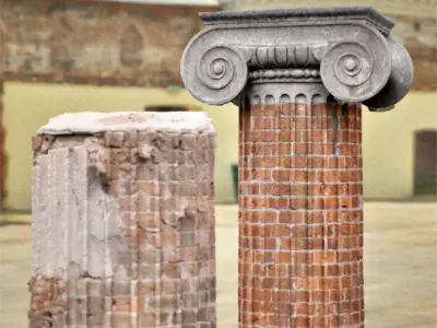 FORMALE Roman Column With Capital 3D model