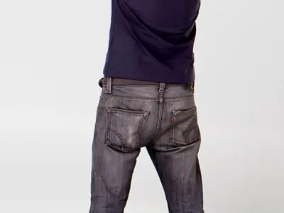 Posed 00211 28