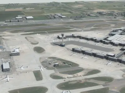 Heathrow Airport Low-poly 3D model