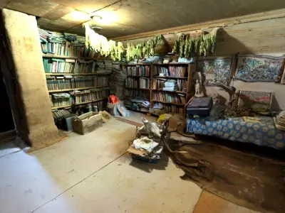 Old Attic Room Scan Low-poly 3D model